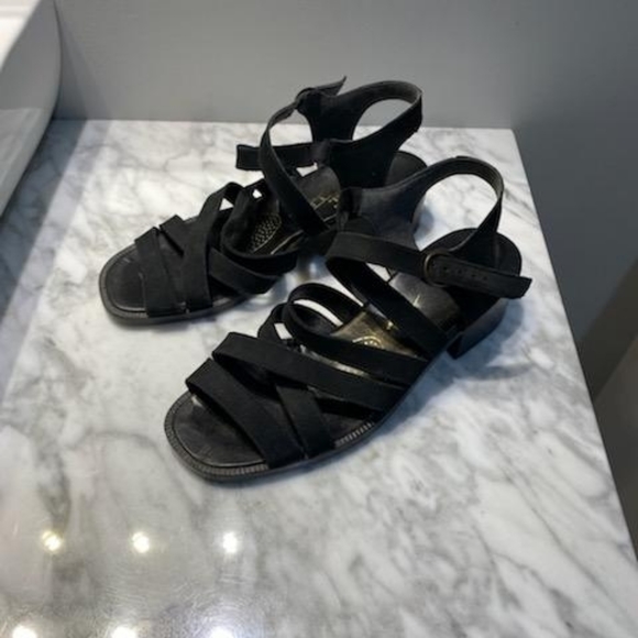 Sandals - Picture 3 of 5